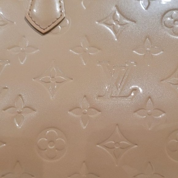 Louis Vuitton Sherwood Blanc Pearl Shoulder Handbag GM - Picture 3 of 16